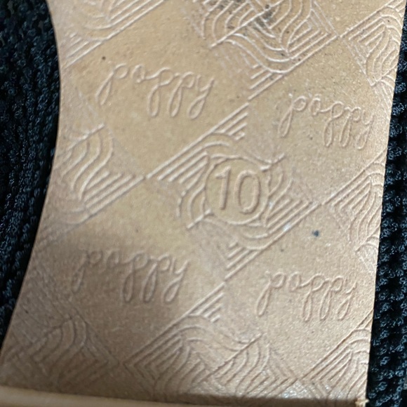 Free People- Poppy flats - Picture 3 of 3